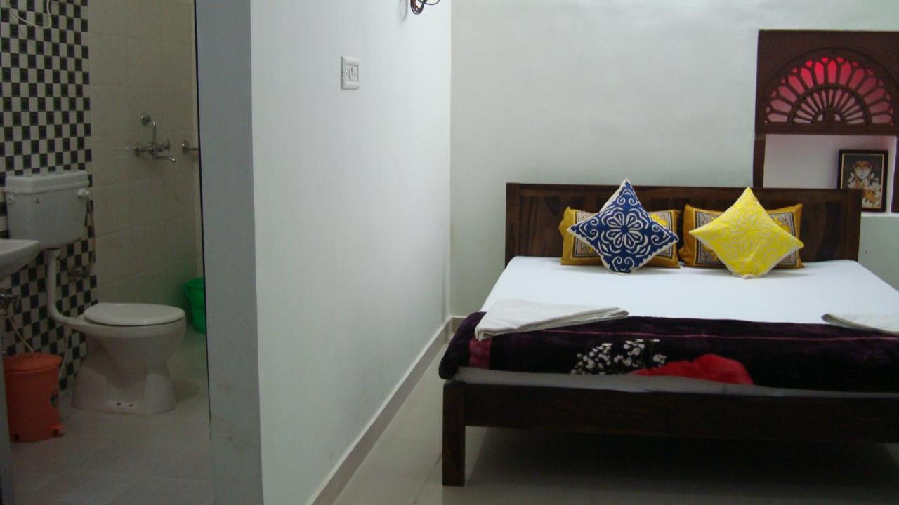 Bhavyam Heritage Guest House Джодпур Екстериор снимка